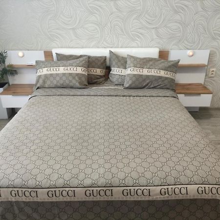 Zlata De Luxe Apartment อิวาโน-ฟรานกิฟสเก ภายนอก รูปภาพ