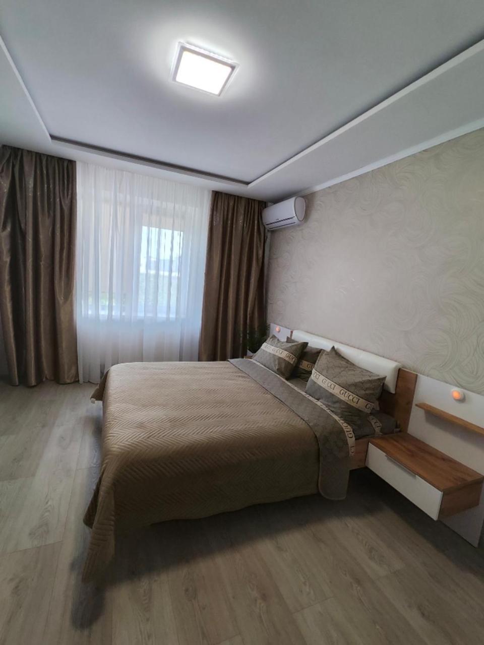 Zlata De Luxe Apartment อิวาโน-ฟรานกิฟสเก ภายนอก รูปภาพ