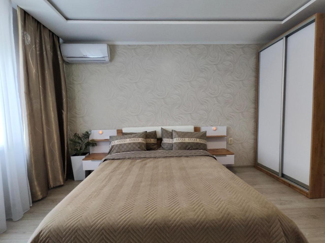 Zlata De Luxe Apartment อิวาโน-ฟรานกิฟสเก ภายนอก รูปภาพ